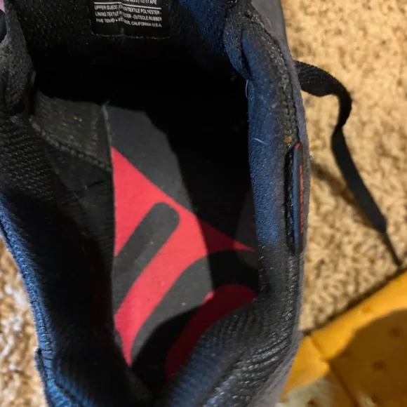 Size 10.5 five ten free rider mountain bike shoes - Picture 9 of 10